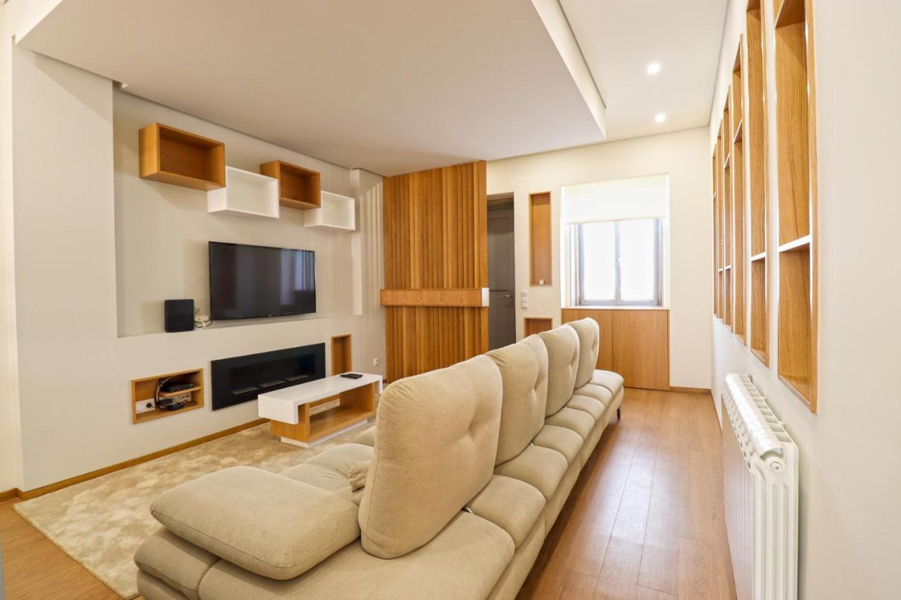 Ribeira Riverhouse - City Centre Duplex With Terrace فيانا دو كاستيلو المظهر الخارجي الصورة